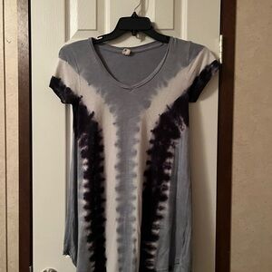 Stylish Tie-Dye V-Neck Women’s Top